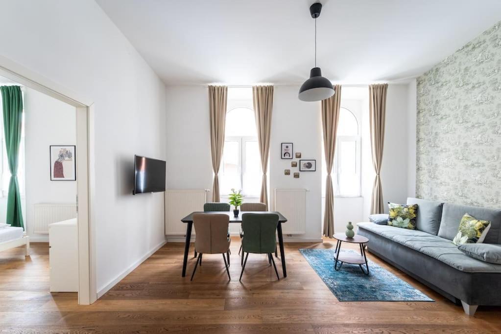 Apartamento Sleek 1Br Flat Near Center By Hm Viena Exterior foto