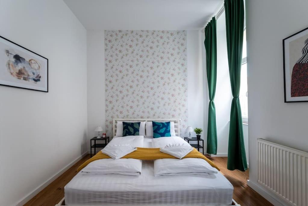 Apartamento Sleek 1Br Flat Near Center By Hm Viena Exterior foto