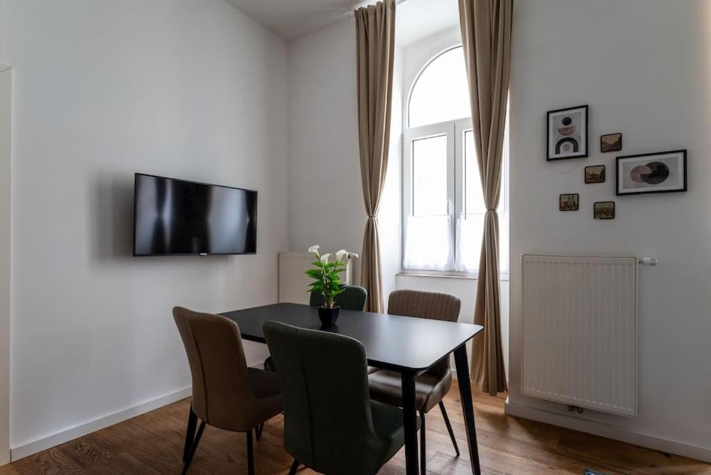 Apartamento Sleek 1Br Flat Near Center By Hm Viena Exterior foto